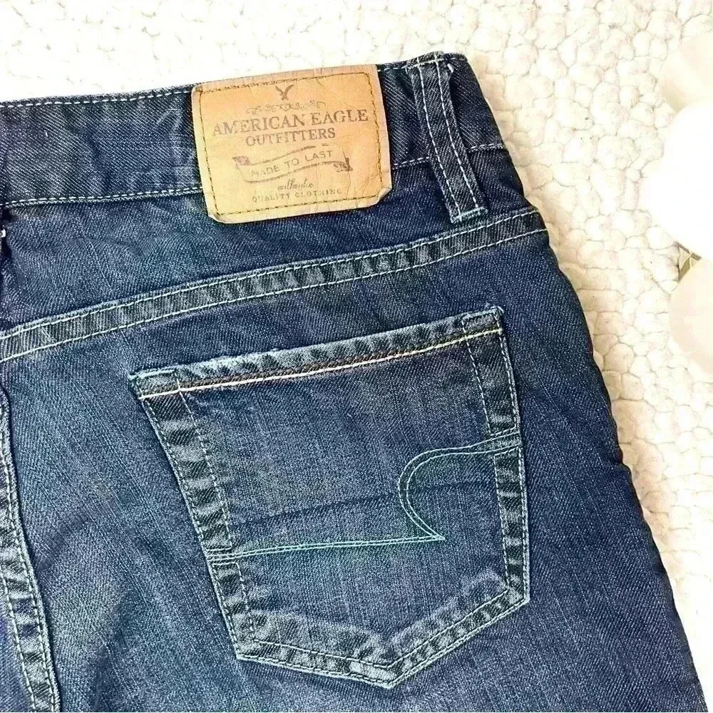 American Eagle‎ Straight 77 Med Wash Lowrise Faded Whiskered 100% Cotton Size 6